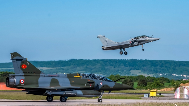 07-EX militaire.jpg 07-EX militaire.jpg